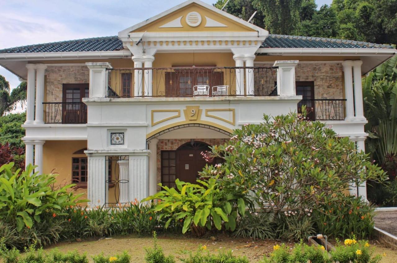 Tiara Labuan Hotel Ngoại thất bức ảnh