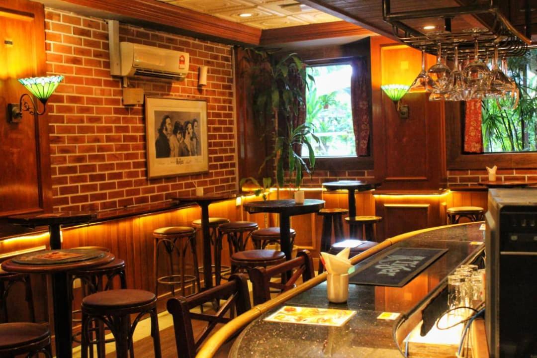 Tiara Labuan Hotel Ngoại thất bức ảnh